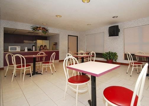 Texas Inn هارلينجن المطعم الصورة